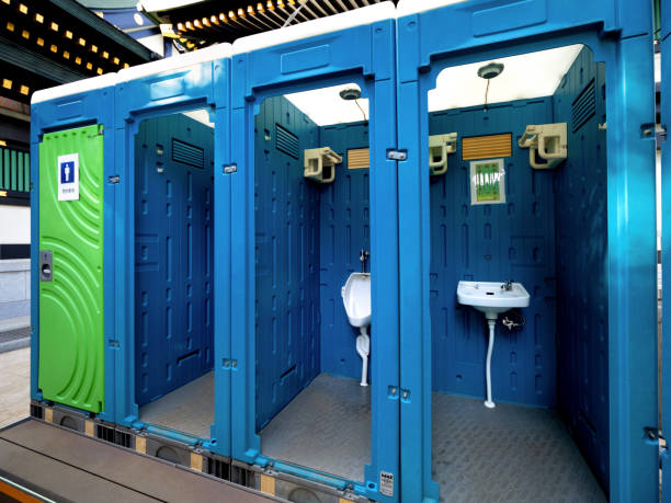 Porta potty delivery and setup in Fort Pierce, FL